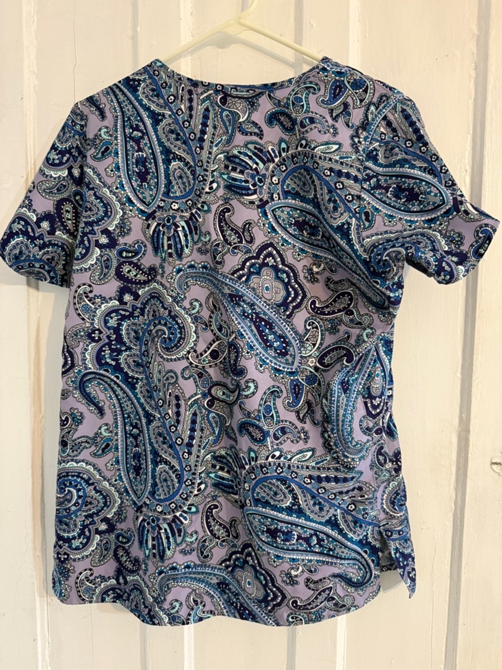 Vera Bradley Pink Label Paisley Top in Lavender, Blue & Teal Scrub Top - Picture 4 of 8